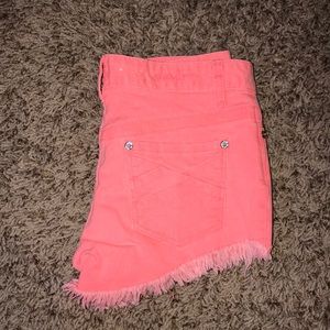 Daytrip colored shorts